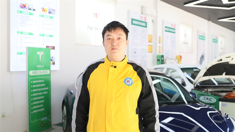 劉望:轉行學習新能源汽車技術,開啟創業新征程