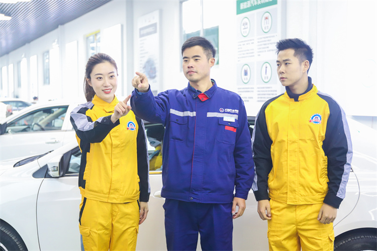 看這兒!汽車(chē)類(lèi)專(zhuān)業(yè)2025九大就業(yè)方向!