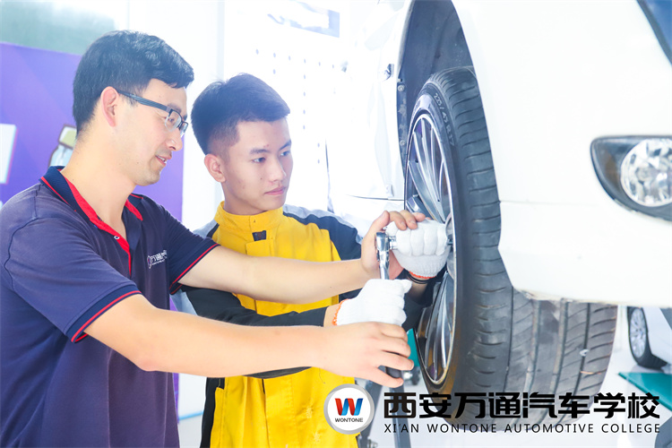 想找一個發展前景好的專業,汽車專業值得!