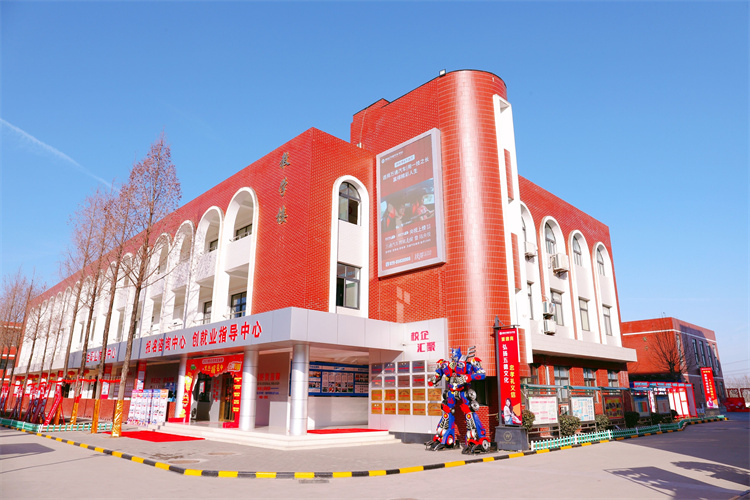 中考擇校季，大家都選擇來西安萬通學汽修