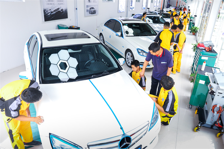 教育部要聞 | 《中國職業教育發展白皮書》重磅發布!中高職畢業生就業率超90%!