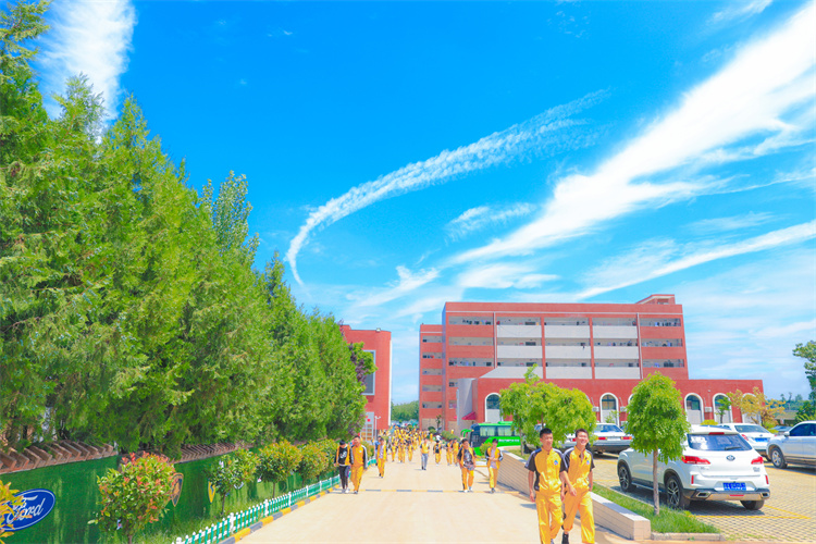 放映ing丨你的青春是一部___電影？