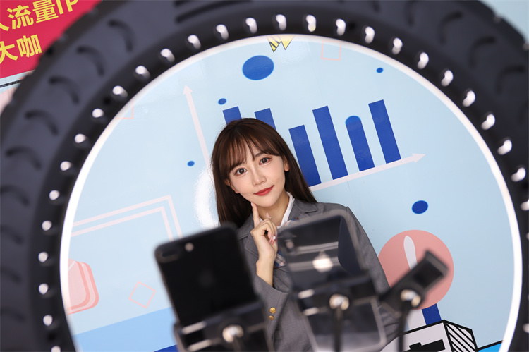 新媒體行業前景怎么樣？現在學習有前途嗎？