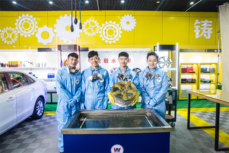 創(chuàng)業(yè)學汽車美容,這6大項目你可以選!