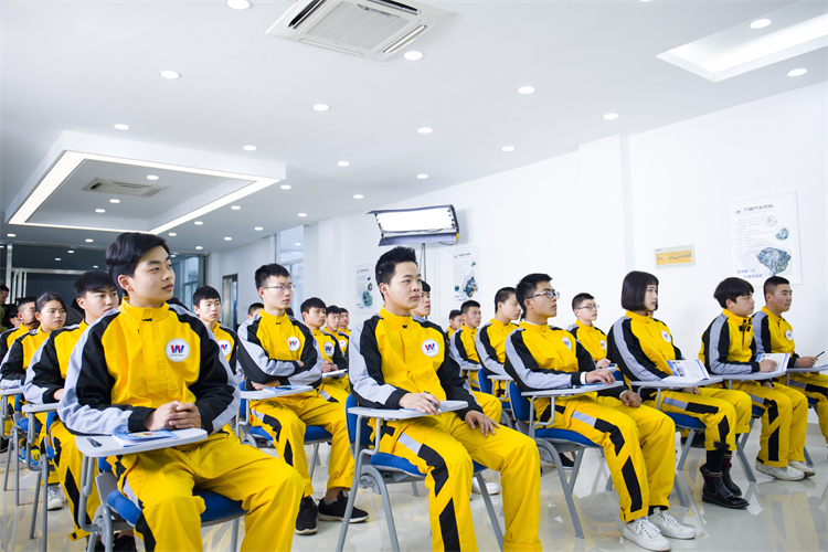 “挖呀挖呀挖”太上頭?西安萬通學子出手了!