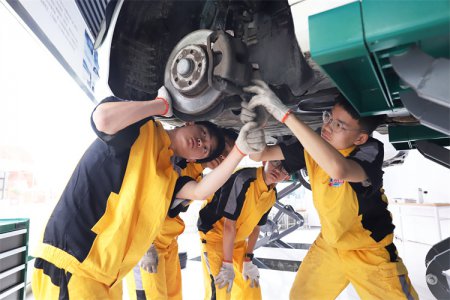 工作難找、工資低、待遇差,打工人的出路在哪里?