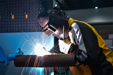 學電焊技術,抓住年初好時機!