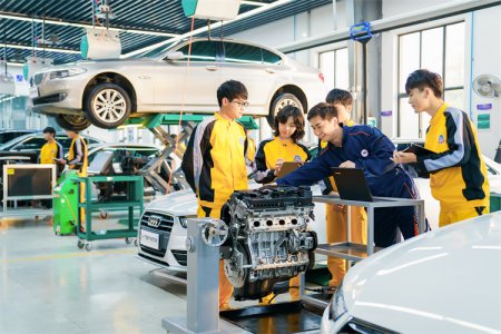 技工學(xué)子為何敢跟大學(xué)生比就業(yè)實(shí)力?竟然是因?yàn)檫@個(gè)……