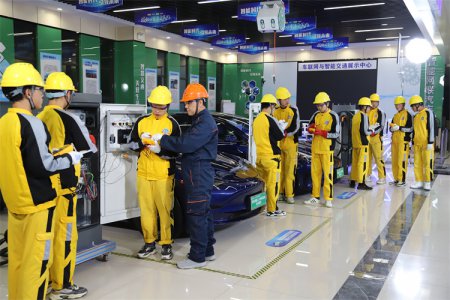 新選擇!歡迎報讀新能源充電樁運維技師專業!